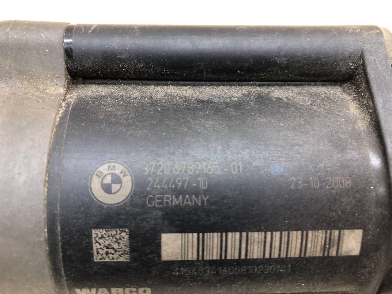 Компрессор пневматической подвески BMW 7-Series F01,F02 2008-2015 Компрессор пневматической подвески BMW 7-Series F01,F02 2008-2015