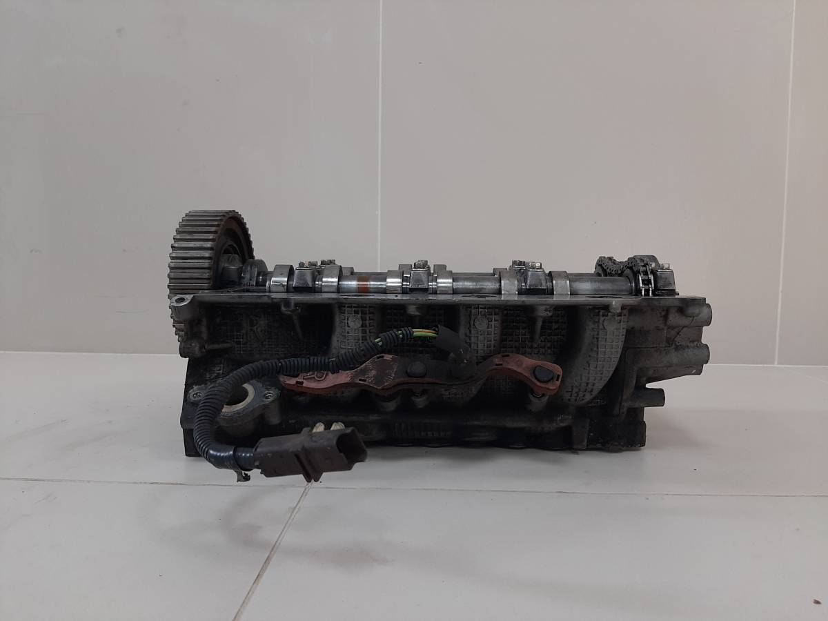 Головка блока цилиндров Land Rover Discovery 3 (L319) 2004-2009 Головка блока цилиндров Land Rover Discovery 3 (L319) 2004-2009