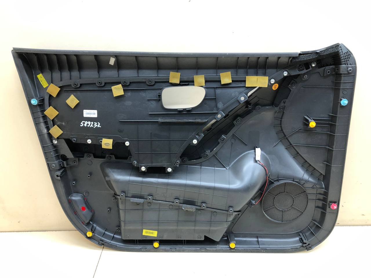 Обшивка двери передней правой Hyundai Elantra (HD) 2006-2010