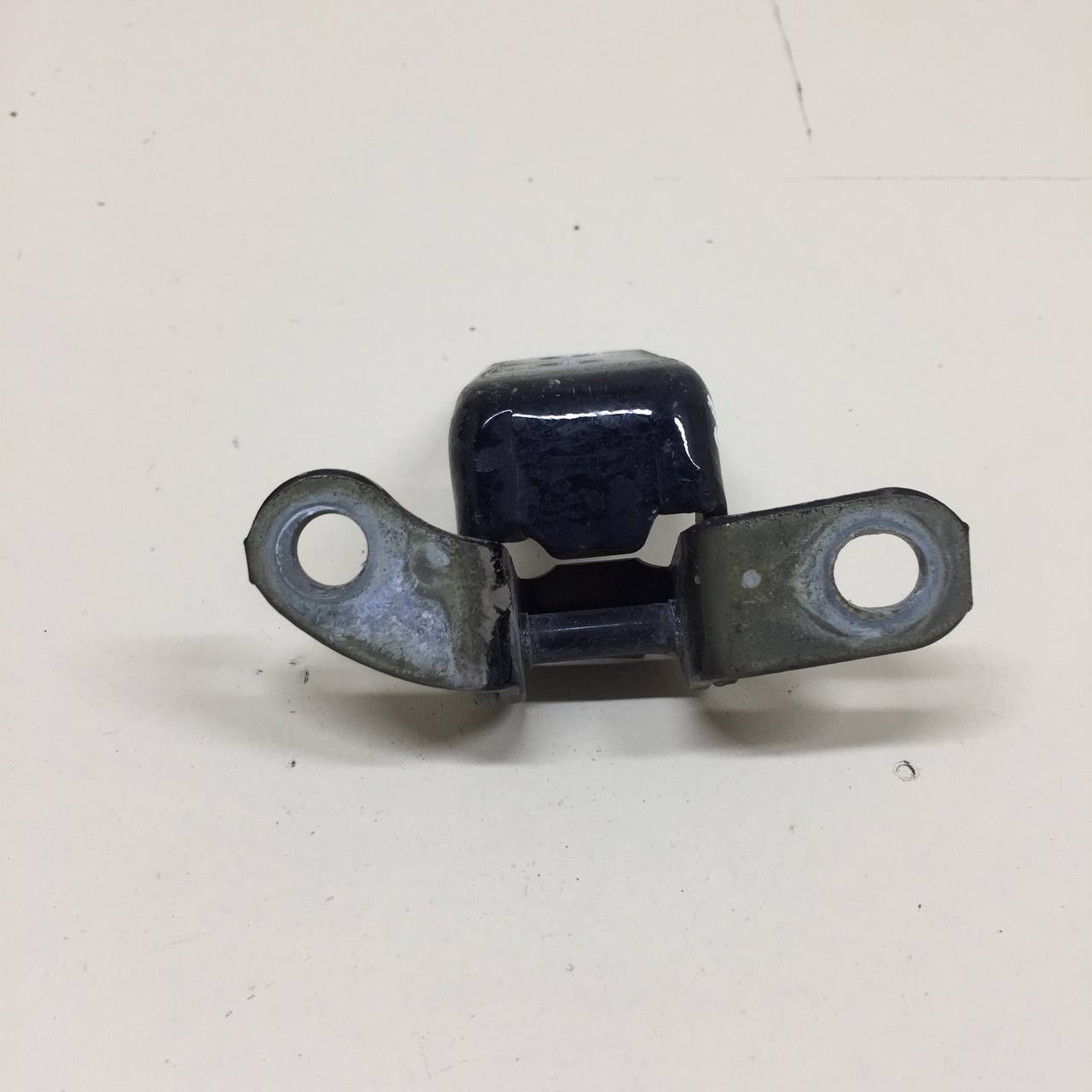 Петля двери задней правой нижняя Toyota Rav 4 (XA40) 2013-2019