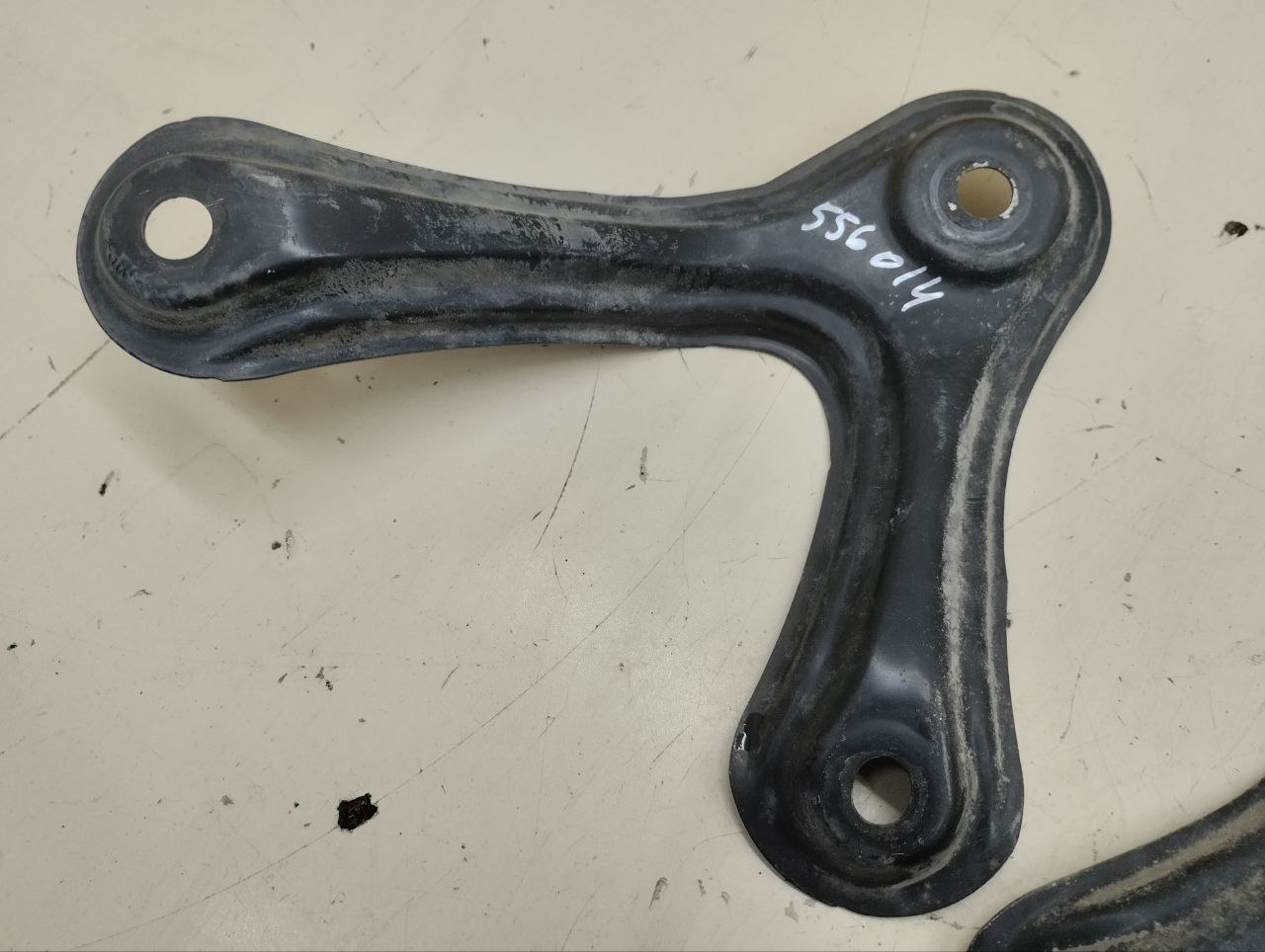 Кронштейн передней балки Lexus NX 200 (Z10) 2014-2021