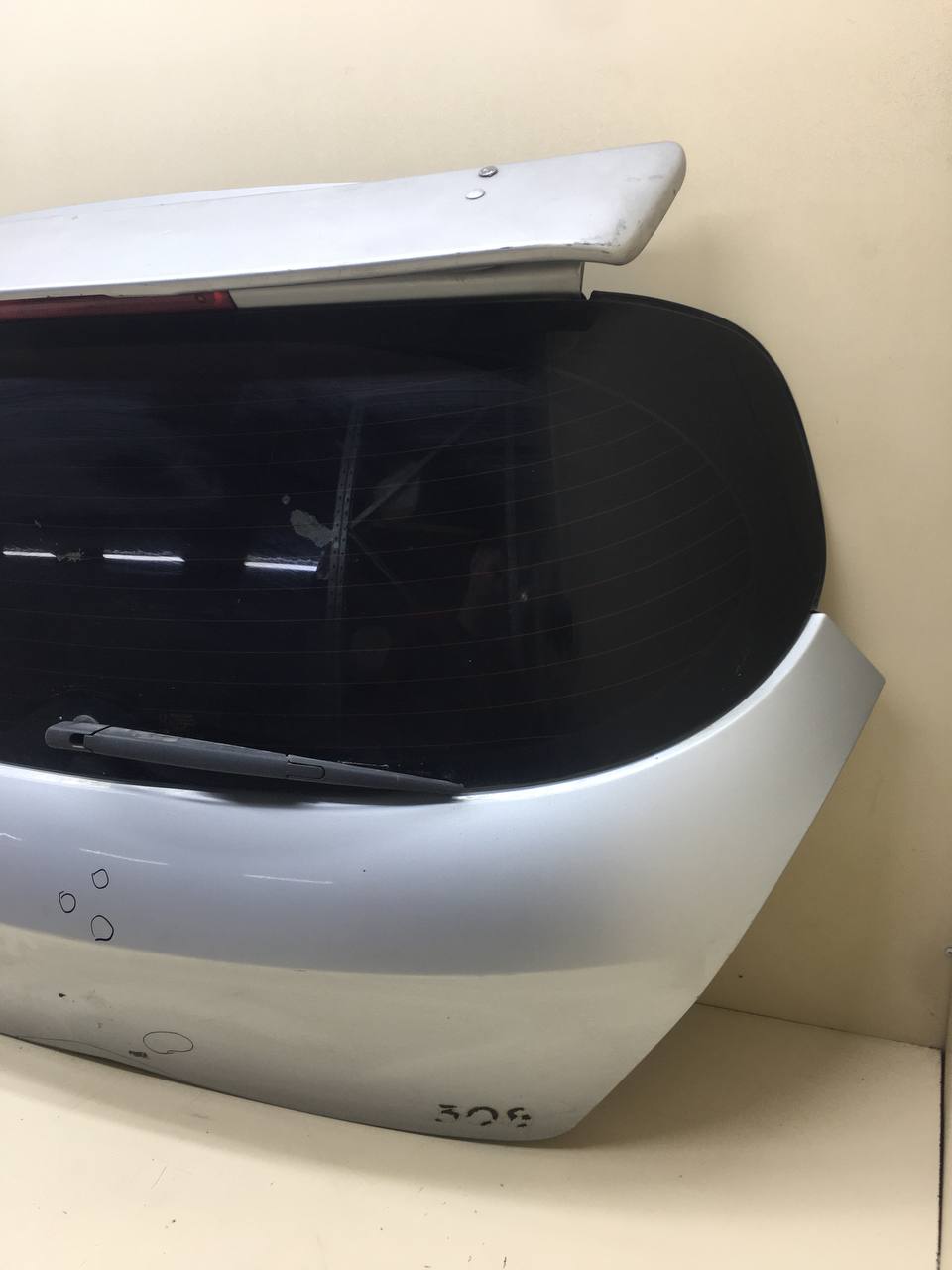 Дверь багажника со стеклом Peugeot 308 2007>