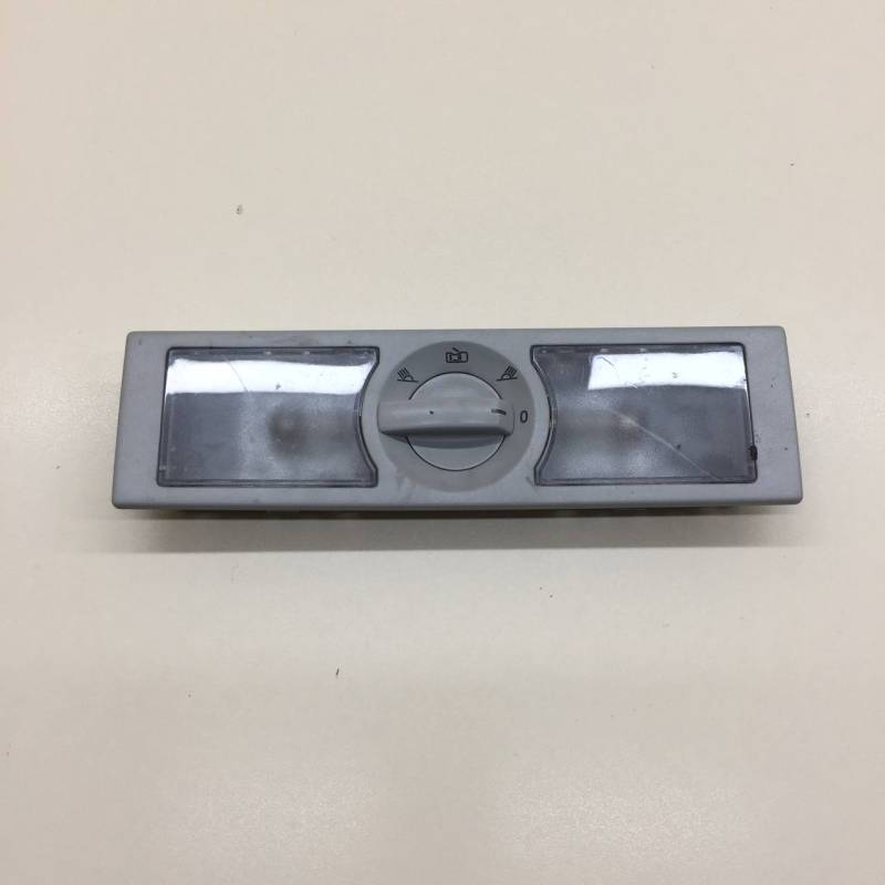 Плафон салонный Volkswagen Tiguan (5N1) 2007-2011 Плафон салонный Volkswagen Tiguan (5N1) 2007-2011