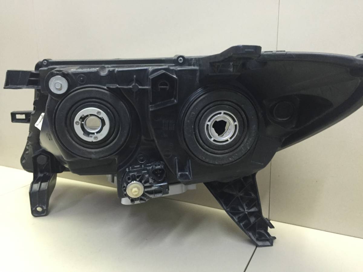 Фара правая Nissan Pathfinder (R52) 2014>