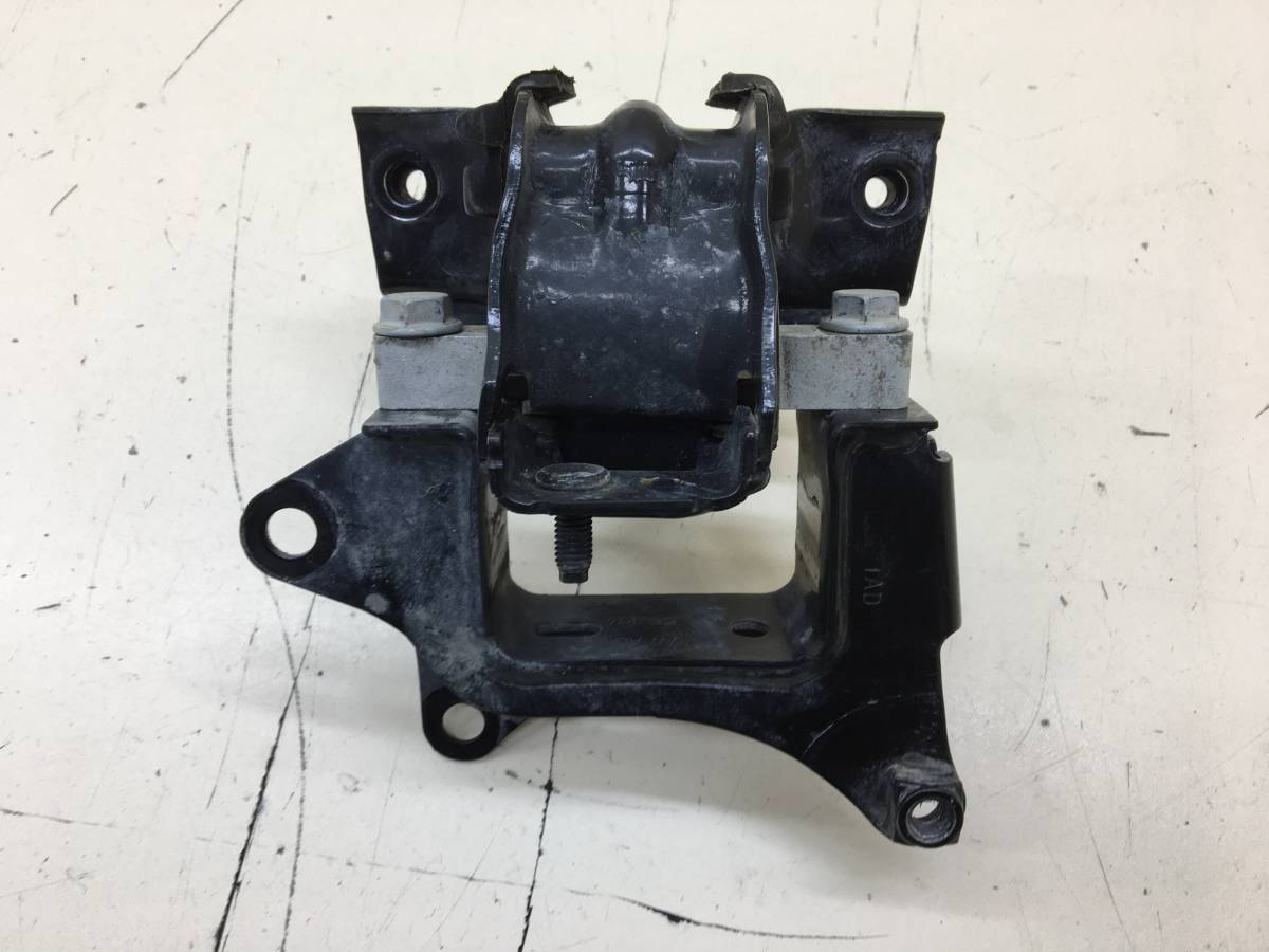 Опора КПП левая Volkswagen Polo (MK5) 2011-2020