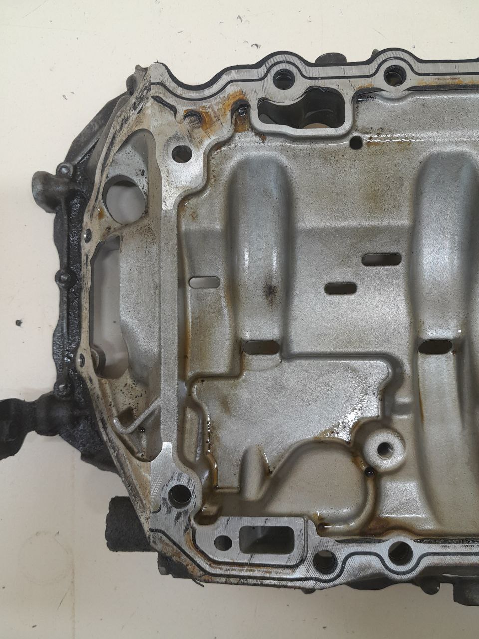 Поддон масляный двигателя Skoda Octavia (A5 1Z-) 2004-2013 Поддон масляный двигателя Skoda Octavia (A5 1Z-) 2004-2013