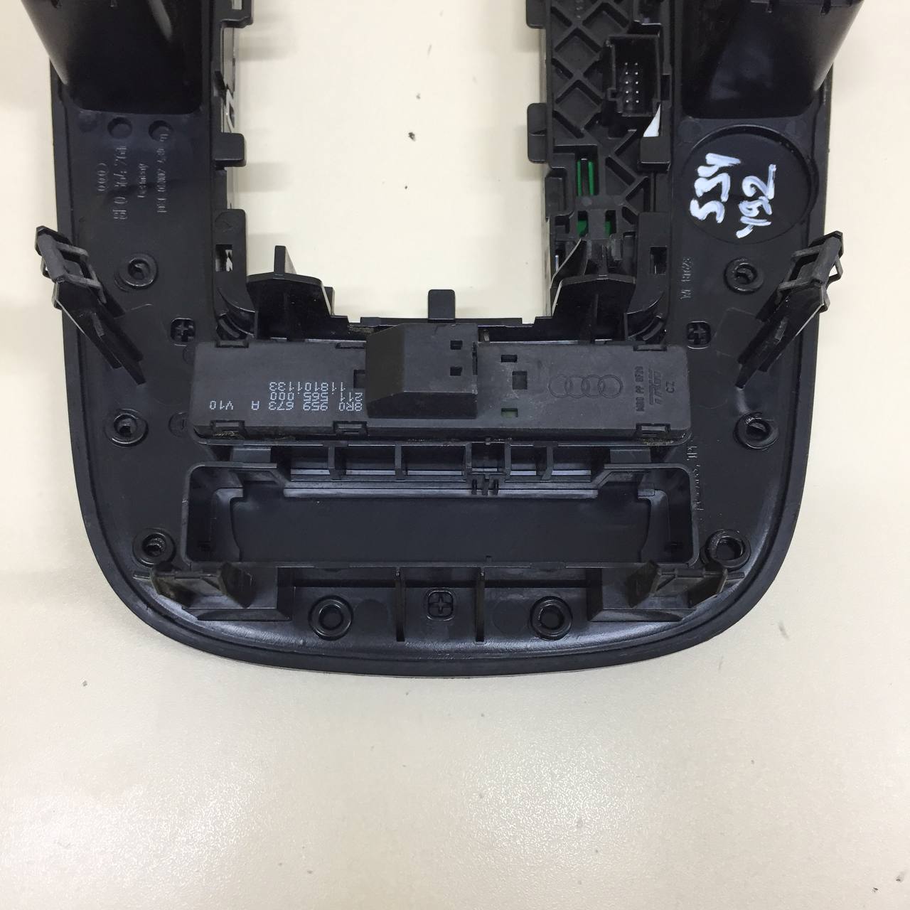Накладка декоративная Audi Q5 (8R) 2008-2017 Накладка декоративная Audi Q5 (8R) 2008-2017