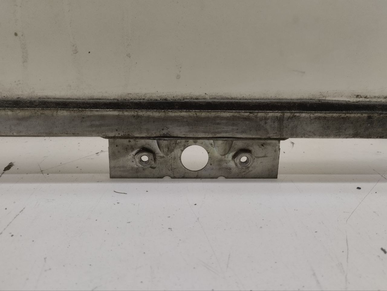 Стекло двери задней левой Chevrolet Niva 2002-2009