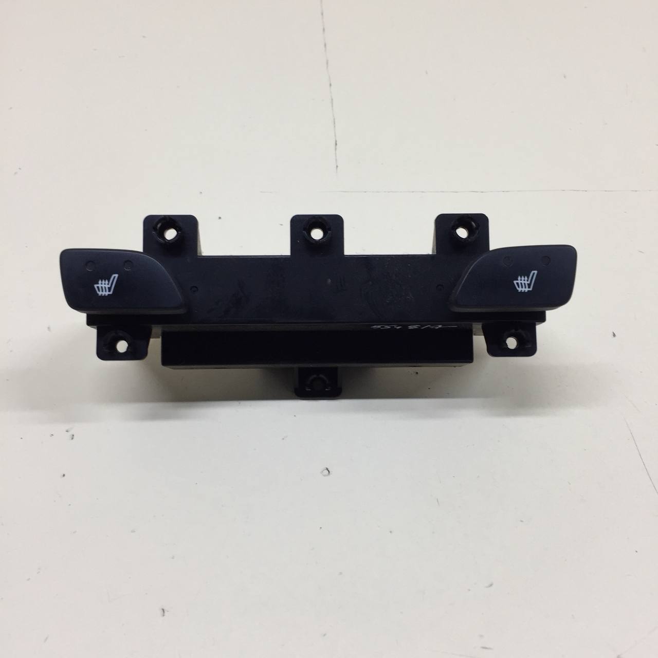 Блок кнопок Hyundai ix35 (LM) 2010-2015 Блок кнопок Hyundai ix35 (LM) 2010-2015
