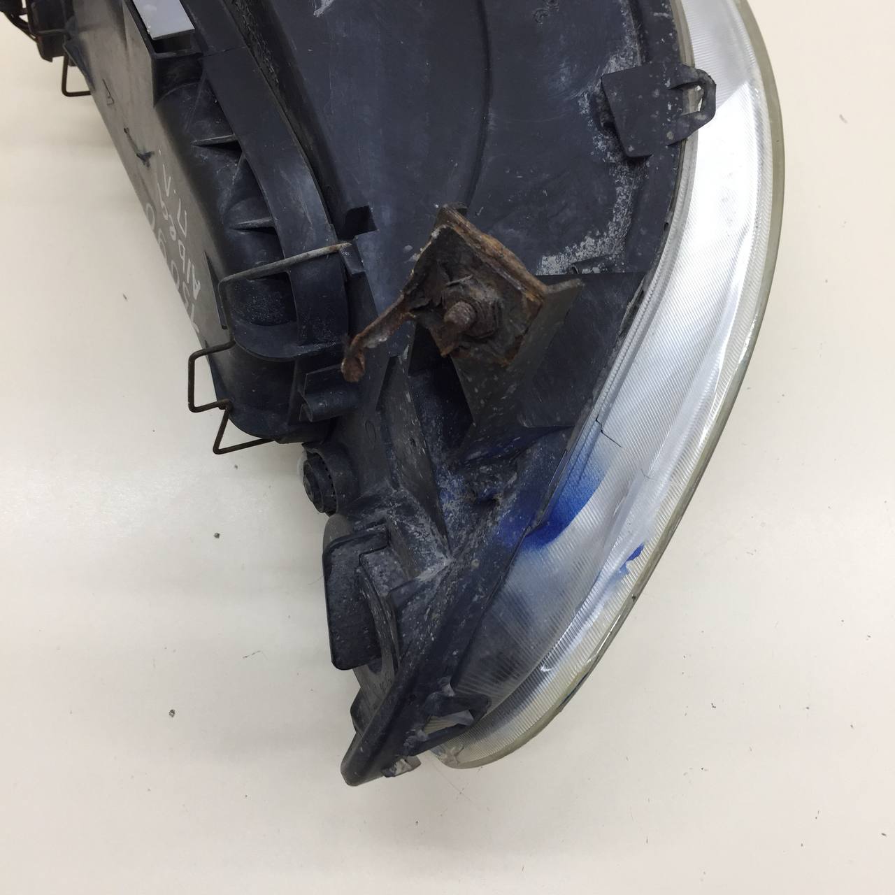 Фара левая Fiat Albea 2002-2012