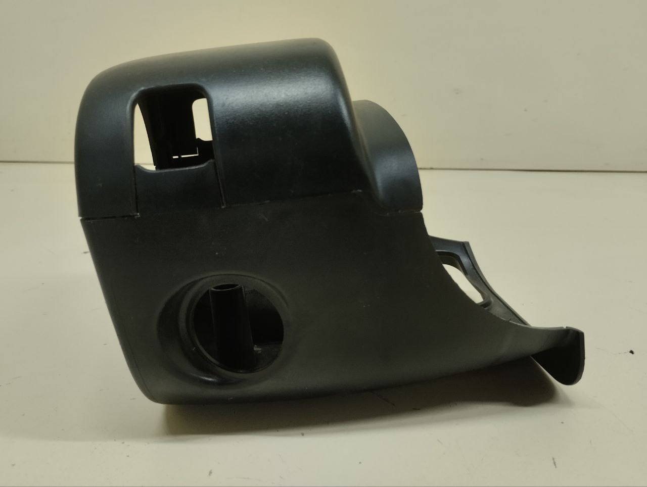 Кожух рулевой колонки Chevrolet Aveo T250 2005-2011 Кожух рулевой колонки Chevrolet Aveo T250 2005-2011