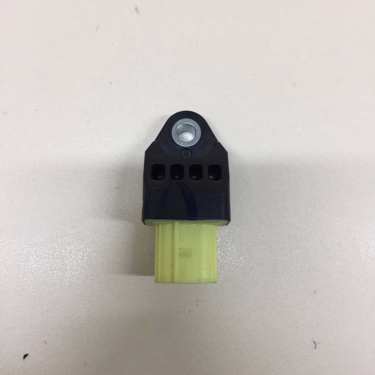 Датчик AIR BAG Toyota Rav 4 (XA40) 2013-2019 Датчик AIR BAG Toyota Rav 4 (XA40) 2013-2019