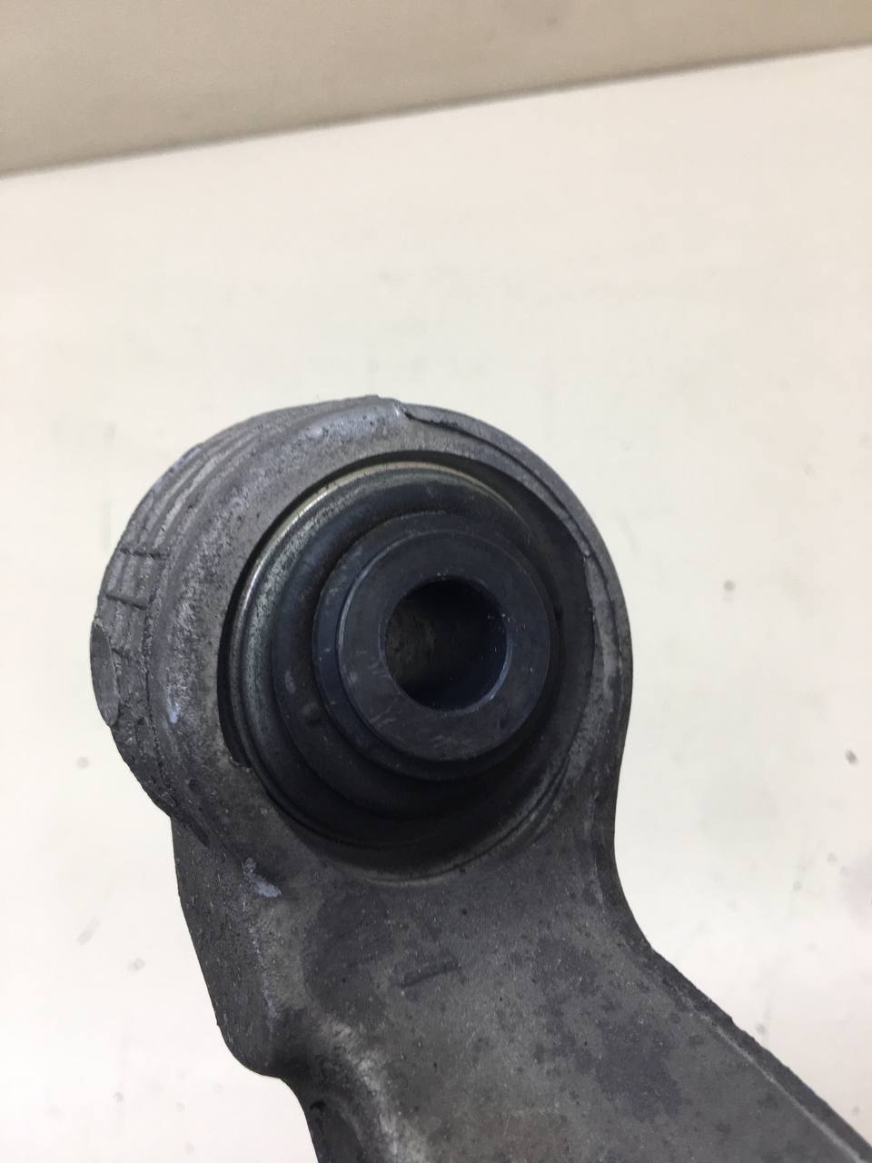 Рычаг задний нижний правый Jaguar XF 2007-2015