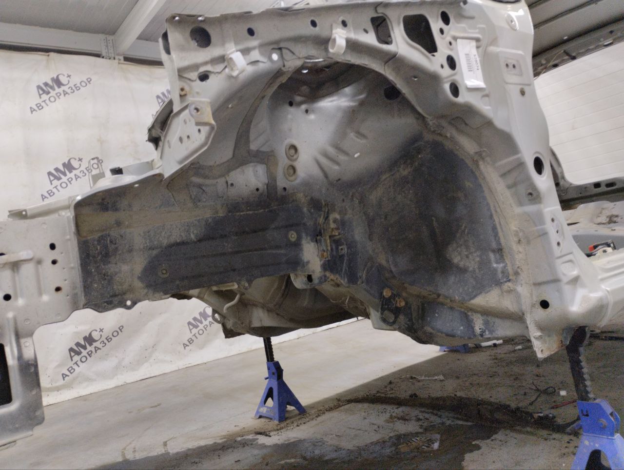 Четверть передняя левая Toyota Auris (E150) 2006-2012