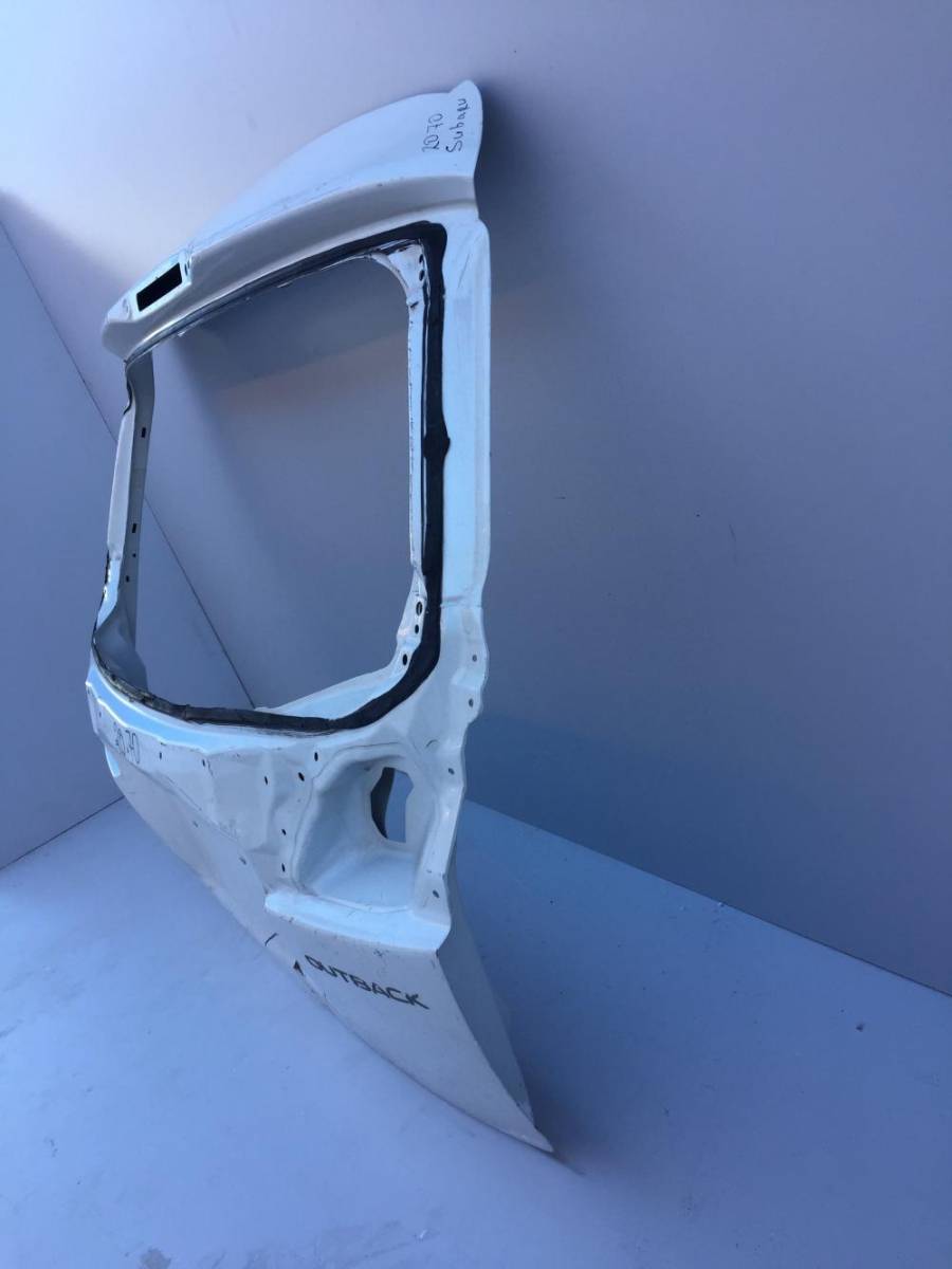 Дверь багажника Subaru Legacy Outback (B14) 2010-2014