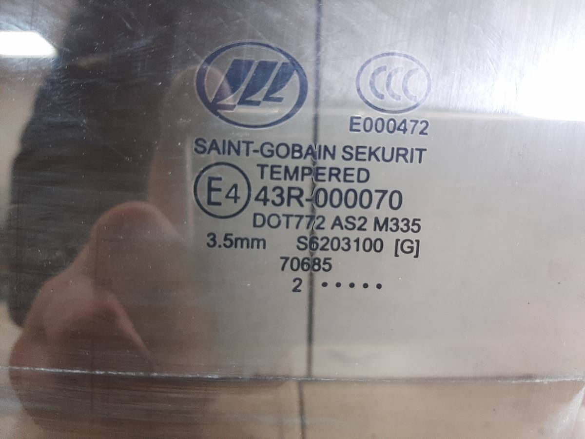 Стекло двери задней левой Lifan X60 2012>