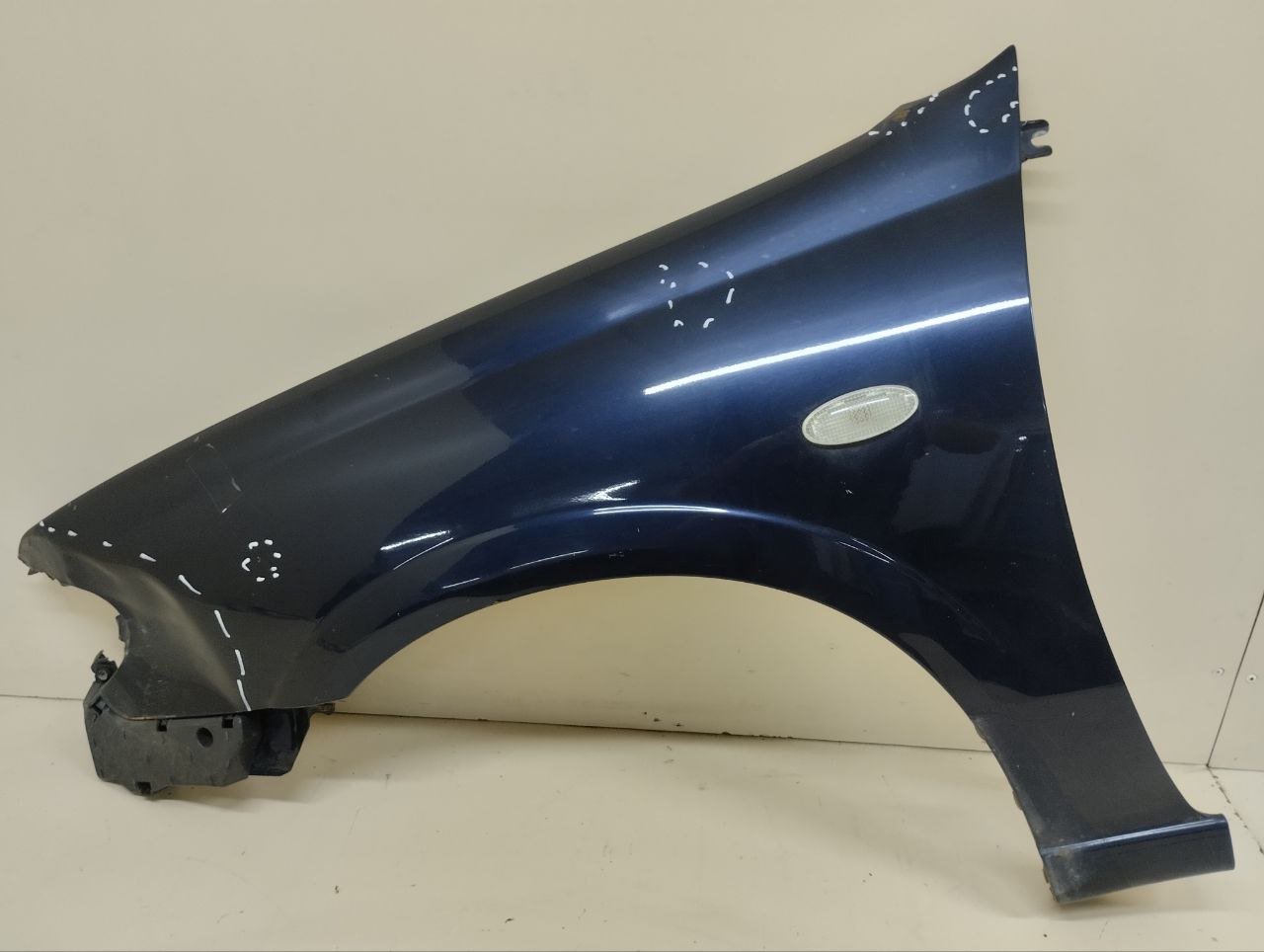 Крыло переднее левое Nissan Almera (N16) 2000-2006 Крыло переднее левое Nissan Almera (N16) 2000-2006