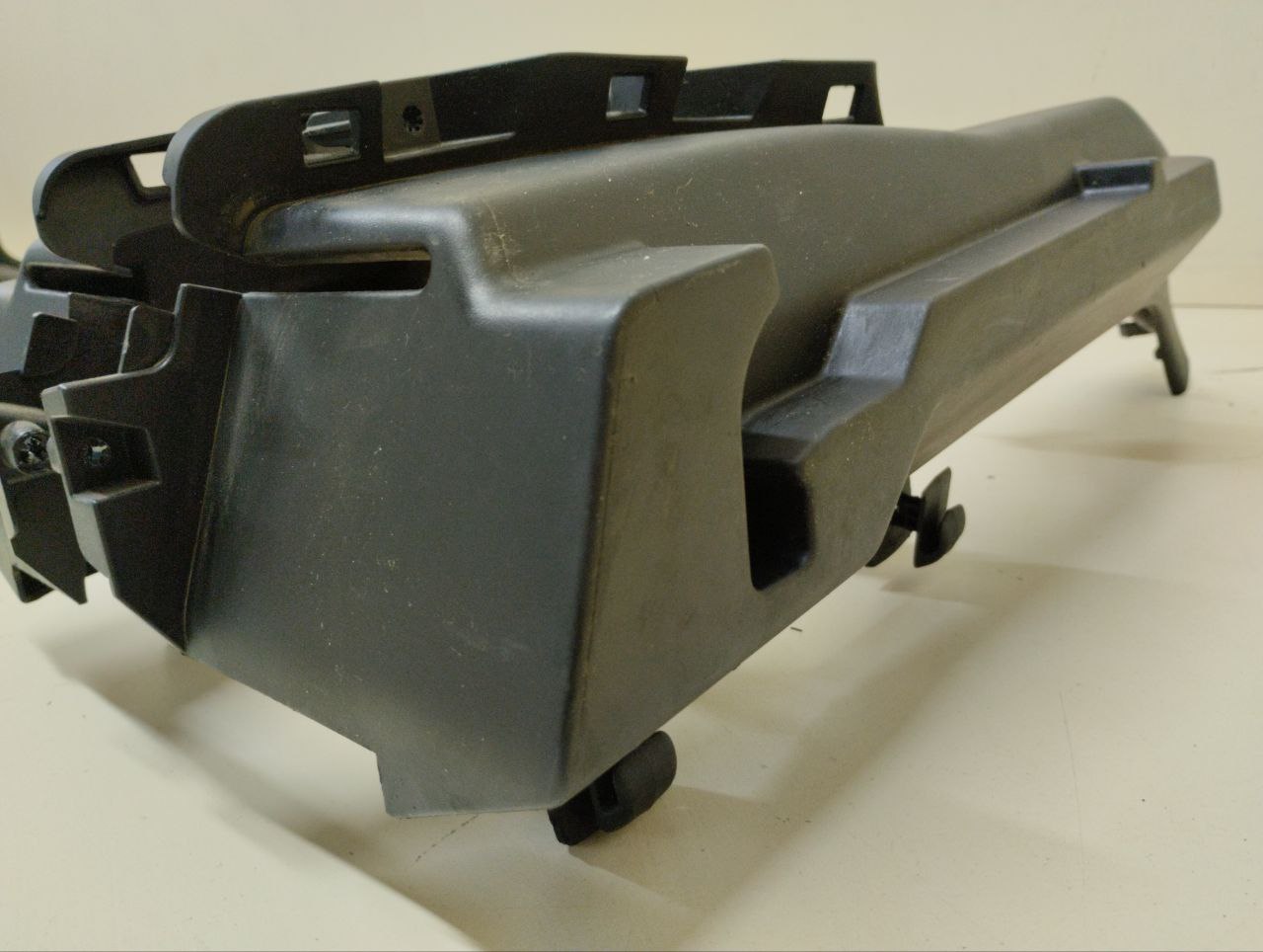 Держатель задней полки Peugeot 308 2007>