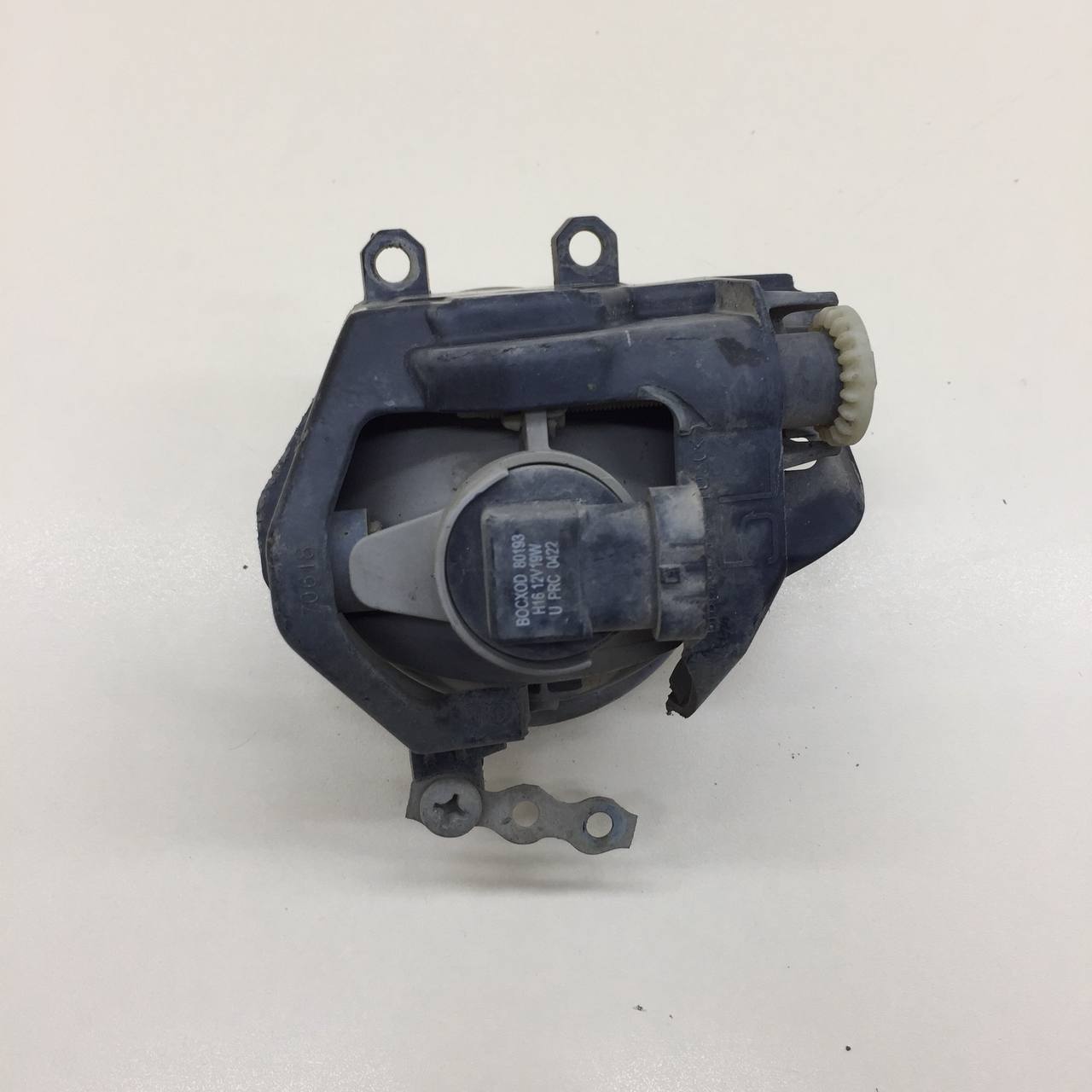 Фара противотуманная левая Toyota Rav 4 (XA40) 2013-2019 Фара противотуманная левая Toyota Rav 4 (XA40) 2013-2019
