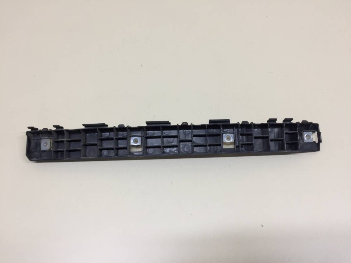 Кронштейн заднего бампера левый Hyundai ix55 2007-2013