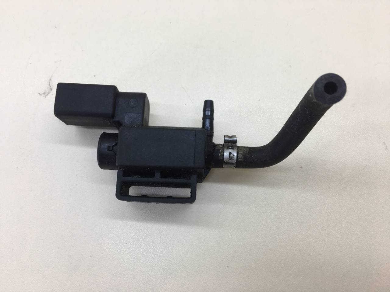 Клапан электромагнитный Volkswagen Passat B7 2011-2015 Клапан электромагнитный Volkswagen Passat B7 2011-2015