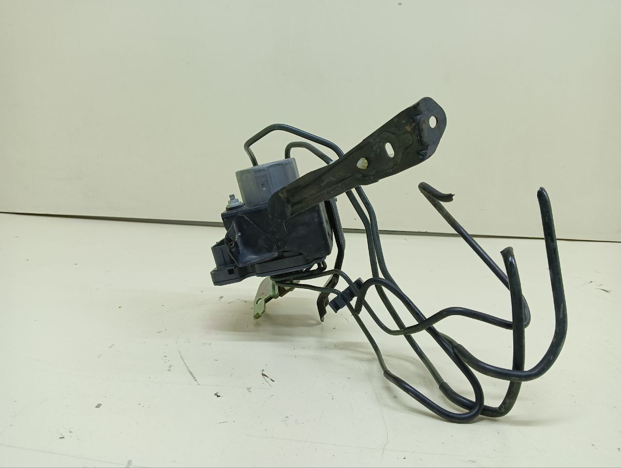 Блок ABS (насос) Subaru Forester (S13) 2012-2018