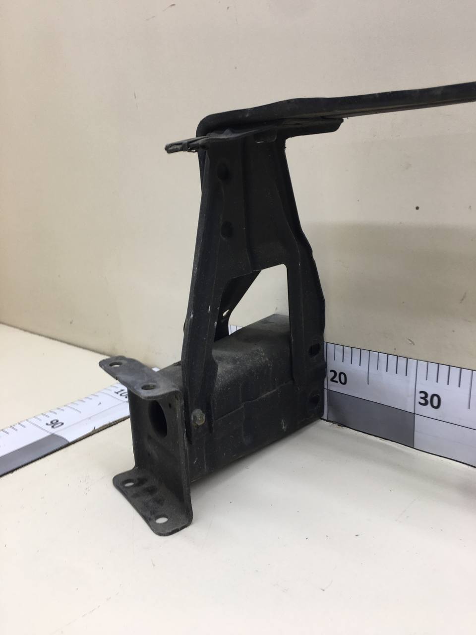 Балка подрадиаторная Mercedes-Benz S-Class (W221) 2005-2013