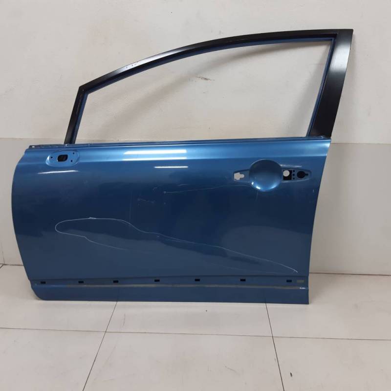 Дверь передняя левая Honda Civic 4D 2006-2012