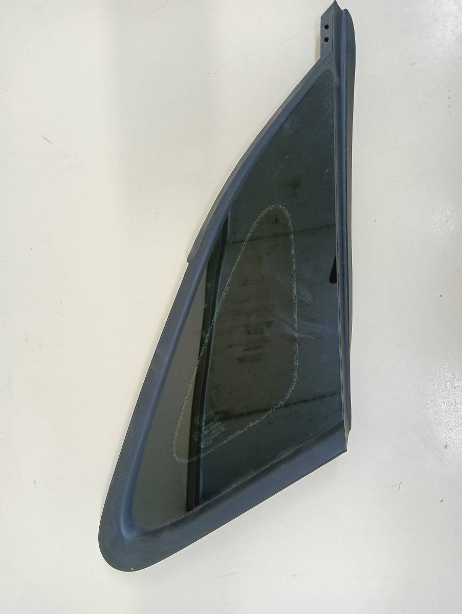 Стекло кузовное глухое правое Kia K5 (DL3) 2019>