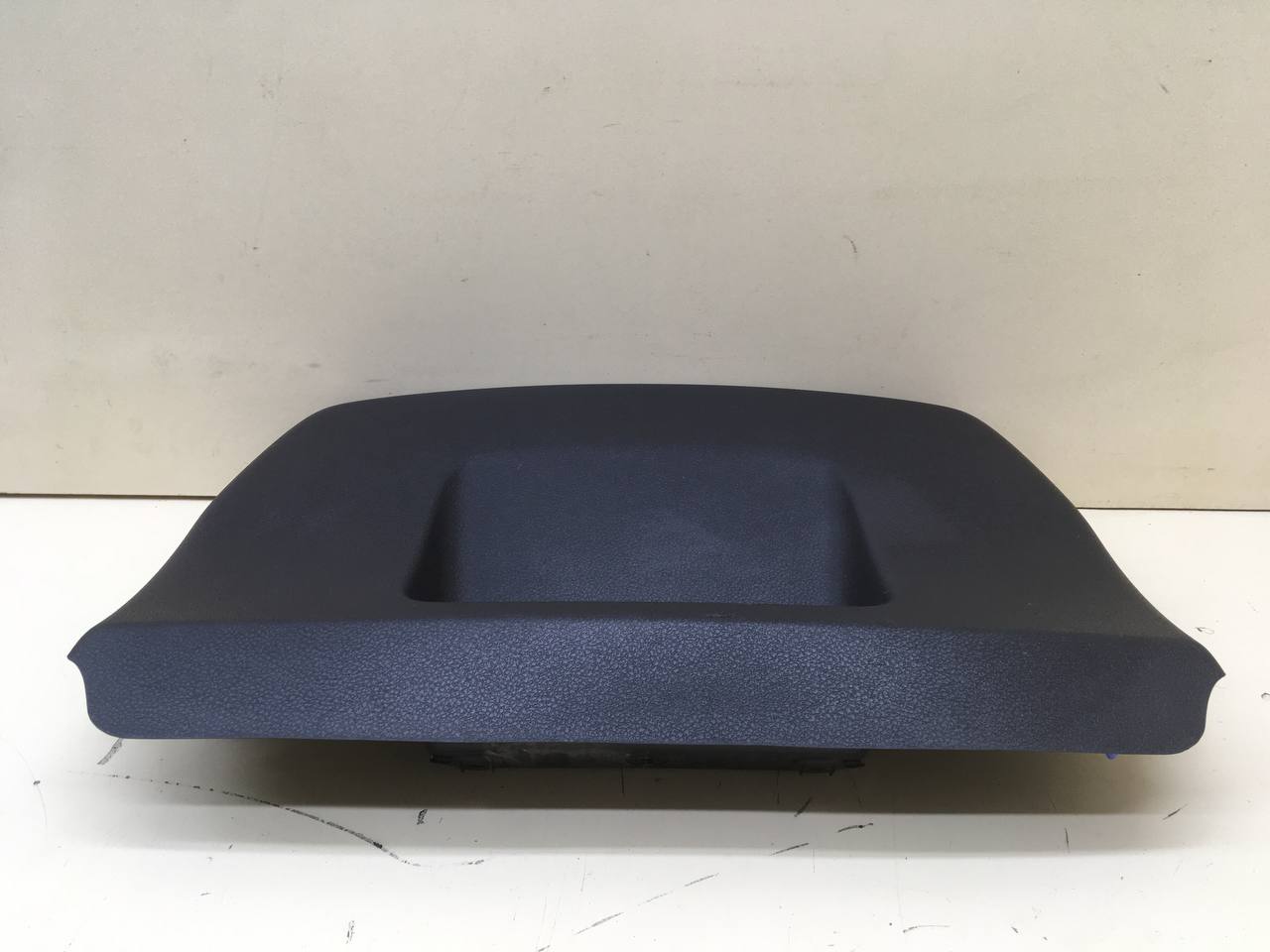Обшивка двери багажника Renault Sandero Stepway (5S) 2014-2022 Обшивка двери багажника Renault Sandero Stepway (5S) 2014-2022