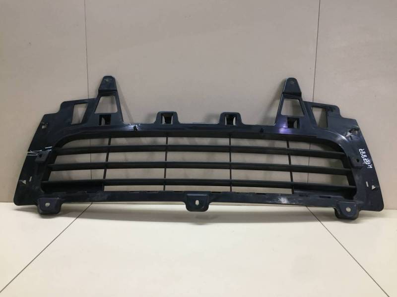 Решетка в бампер центральная Porsche Cayenne 2003-2010