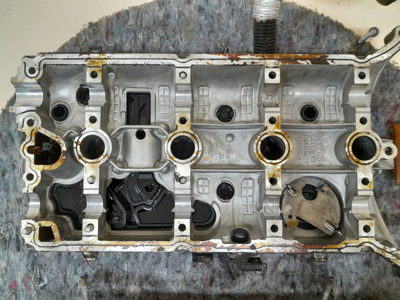 Головка блока цилиндров Skoda Octavia (A5 1Z-) 2004-2013 Головка блока цилиндров Skoda Octavia (A5 1Z-) 2004-2013