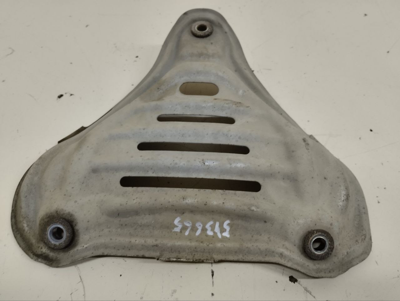 Экран тепловой Toyota Rav 4 (A30) 2006-2013 Экран тепловой Toyota Rav 4 (A30) 2006-2013