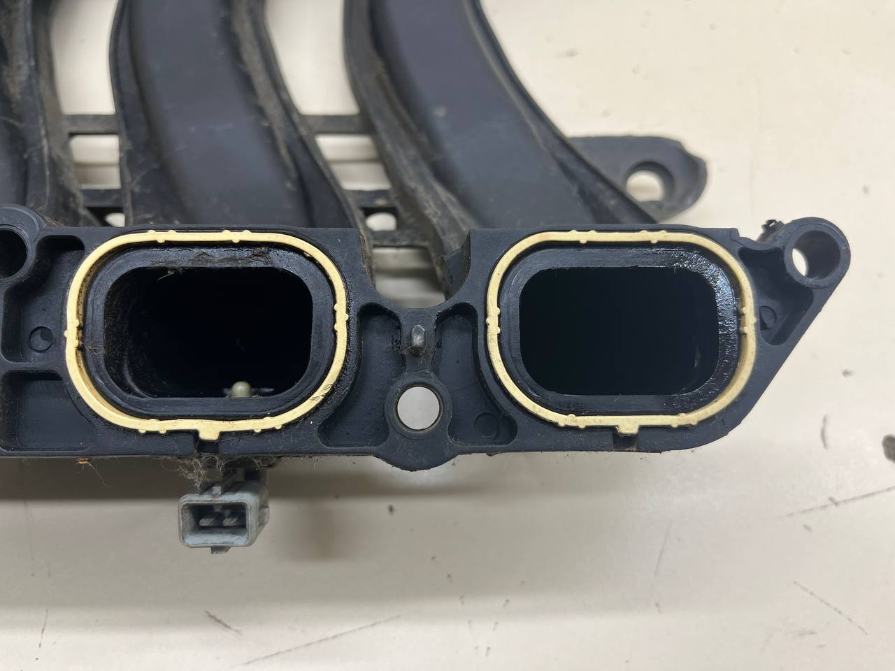 Коллектор впускной Renault Megane (2) 2002-2009 Коллектор впускной Renault Megane (2) 2002-2009