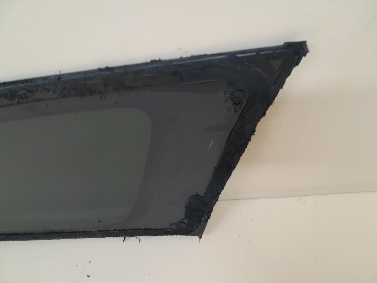 Стекло кузовное глухое левое Mitsubishi Outlander (GF) 2012>