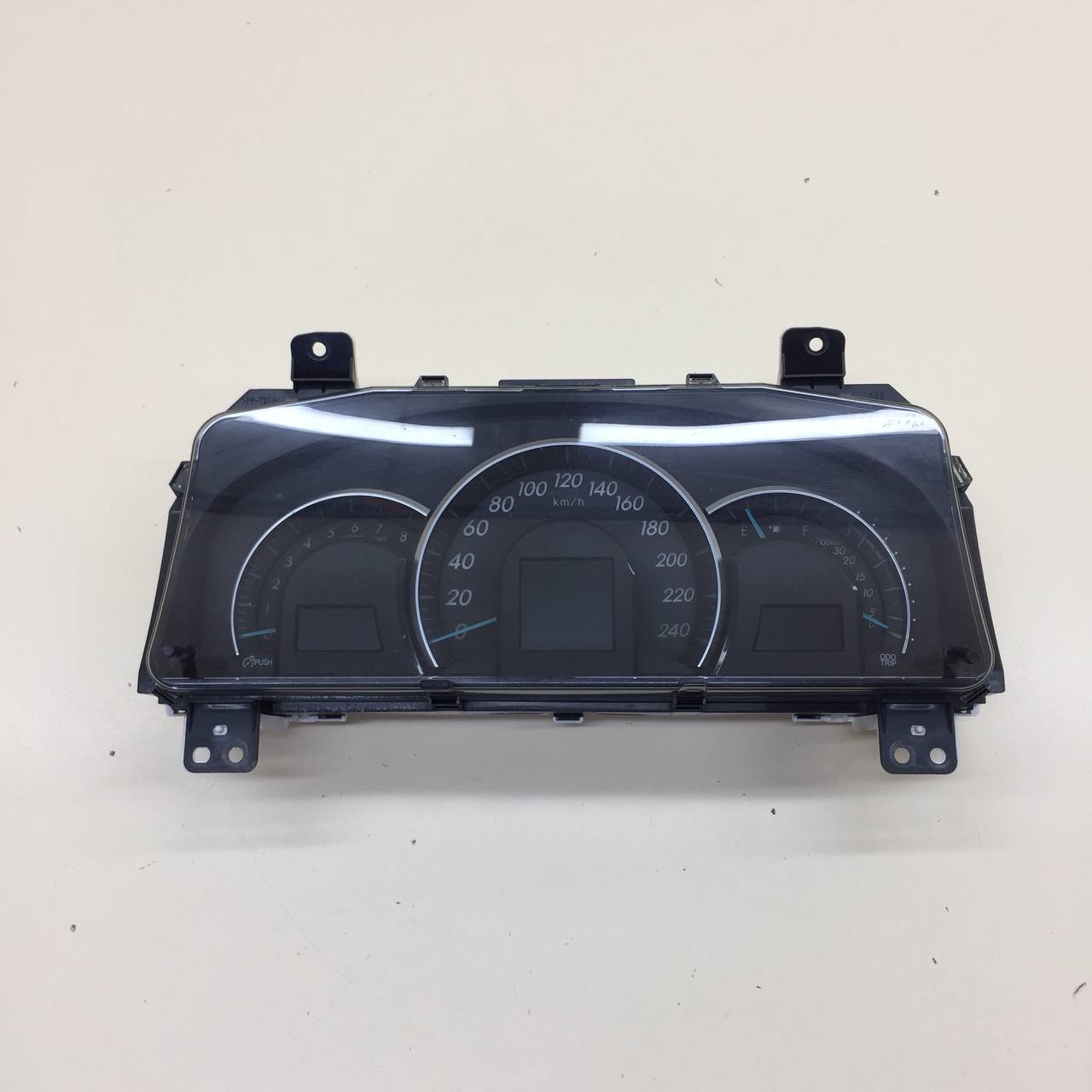 Панель приборов Toyota Camry (XV50) 2011-2017 Панель приборов Toyota Camry (XV50) 2011-2017