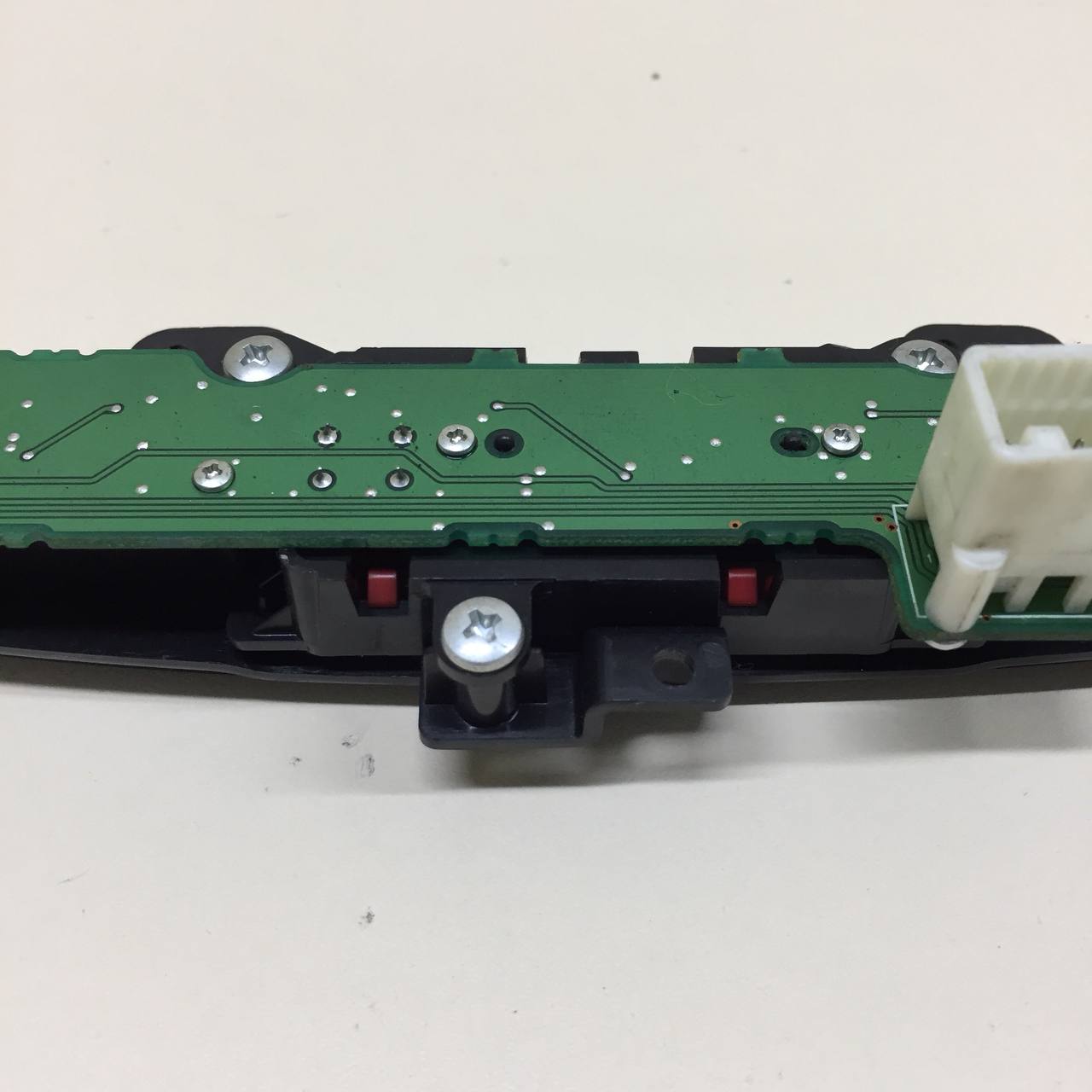 Кнопка аварийной сигнализации Mitsubishi Lancer X (CX, CY) 2007> Кнопка аварийной сигнализации Mitsubishi Lancer X (CX, CY) 2007>
