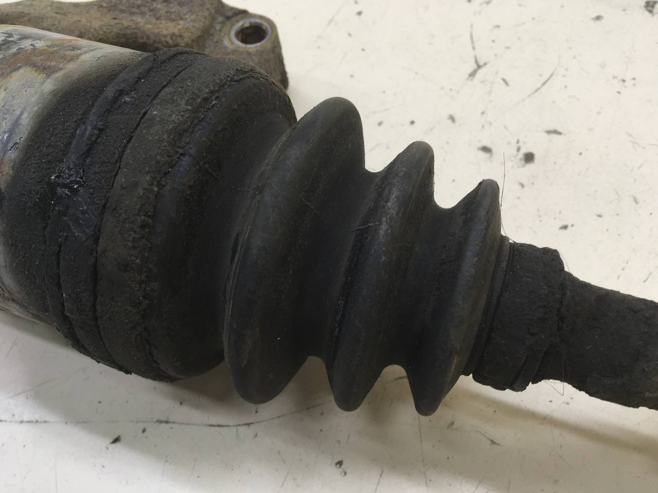 Полуось передняя правая Mazda Mazda 6 (GG) 2002-2007 Полуось передняя правая Mazda Mazda 6 (GG) 2002-2007