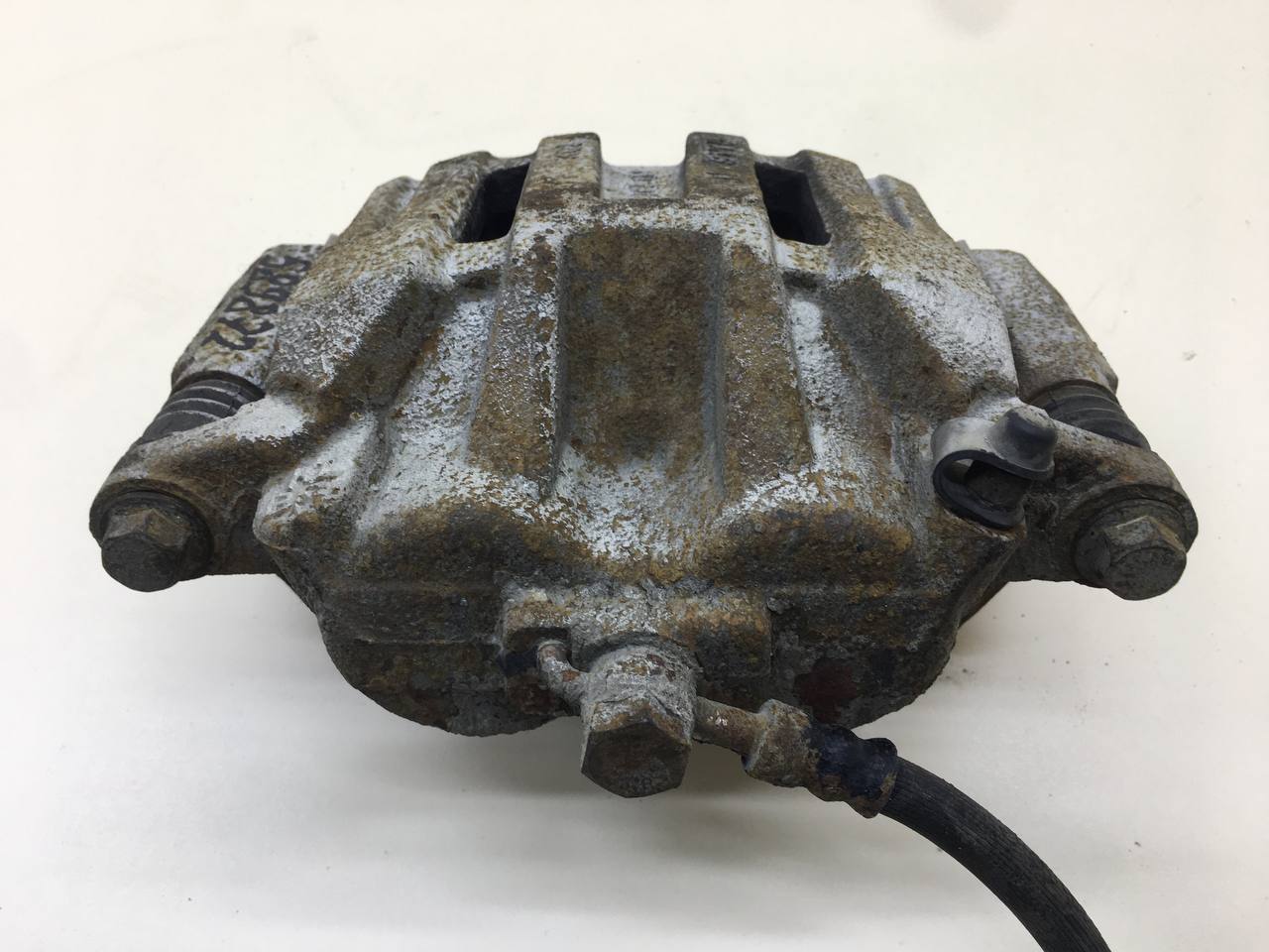 Суппорт передний правый Haval H6 2014-2020