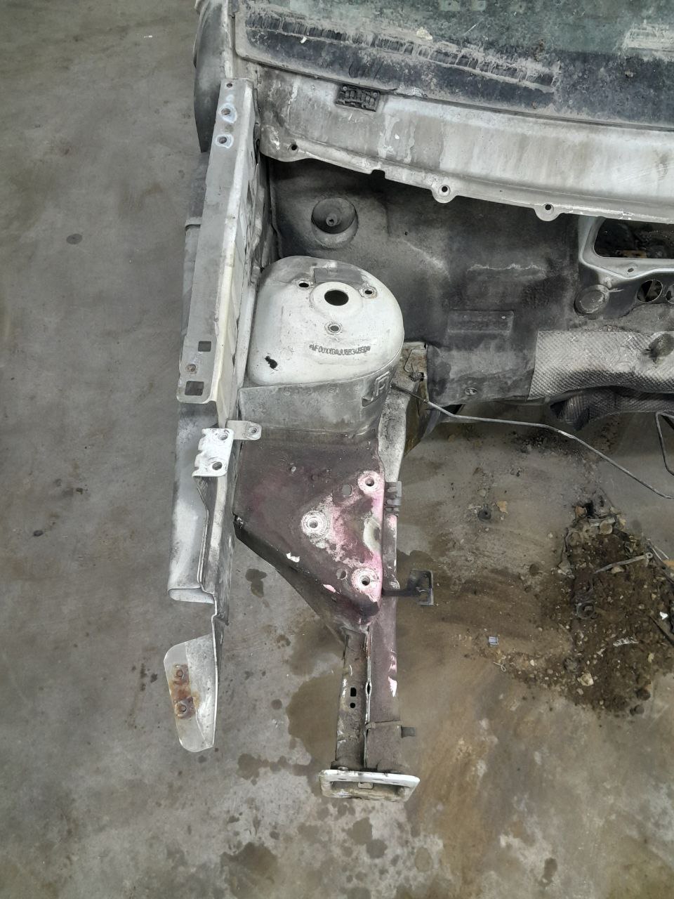 Четверть передняя правая Ford Fusion (JU) 2002-2012