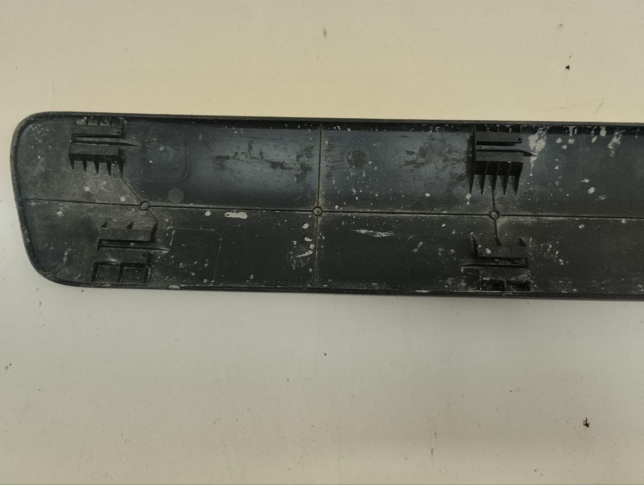 Молдинг передней правой двери Lada Largus 2012>