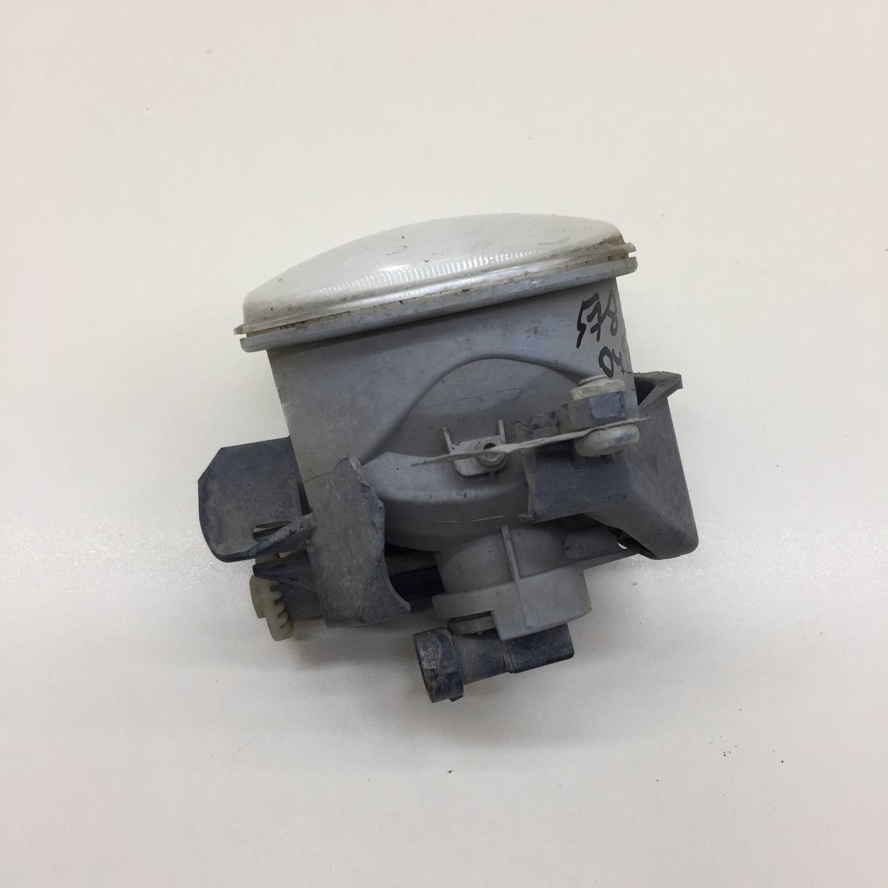 Фара противотуманная левая Toyota Rav 4 (XA40) 2013-2019 Фара противотуманная левая Toyota Rav 4 (XA40) 2013-2019