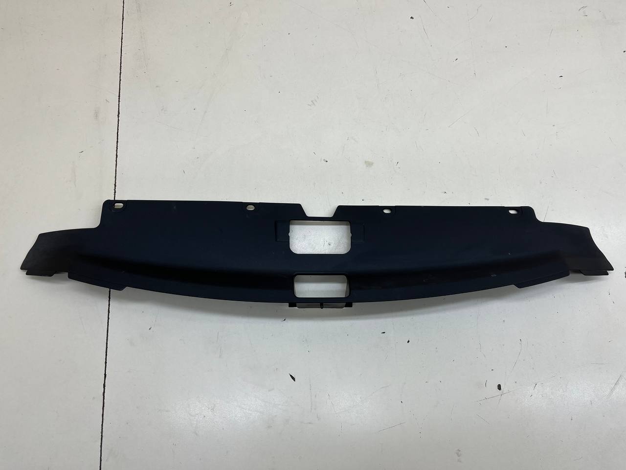 Кожух замка капота Mitsubishi Outlander XL (CW) 2006-2012