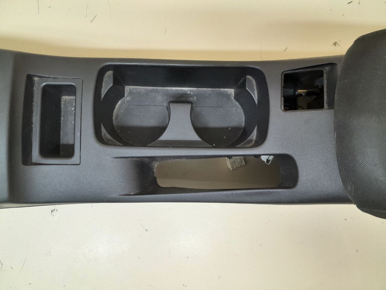 Консоль центральная Mitsubishi Lancer X (CX, CY) 2007> Консоль центральная Mitsubishi Lancer X (CX, CY) 2007>