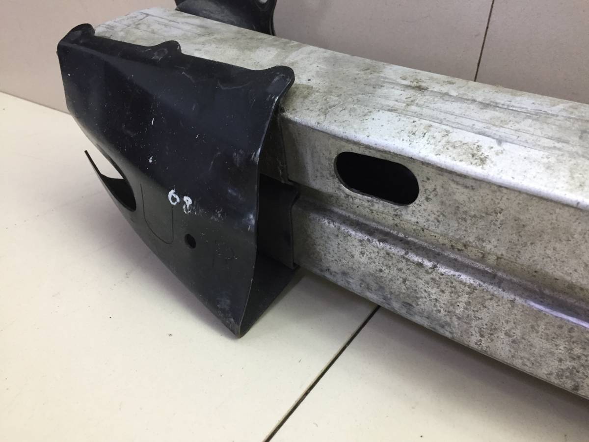 Усилитель переднего бампера Subaru Legacy (B13) 2003-2009