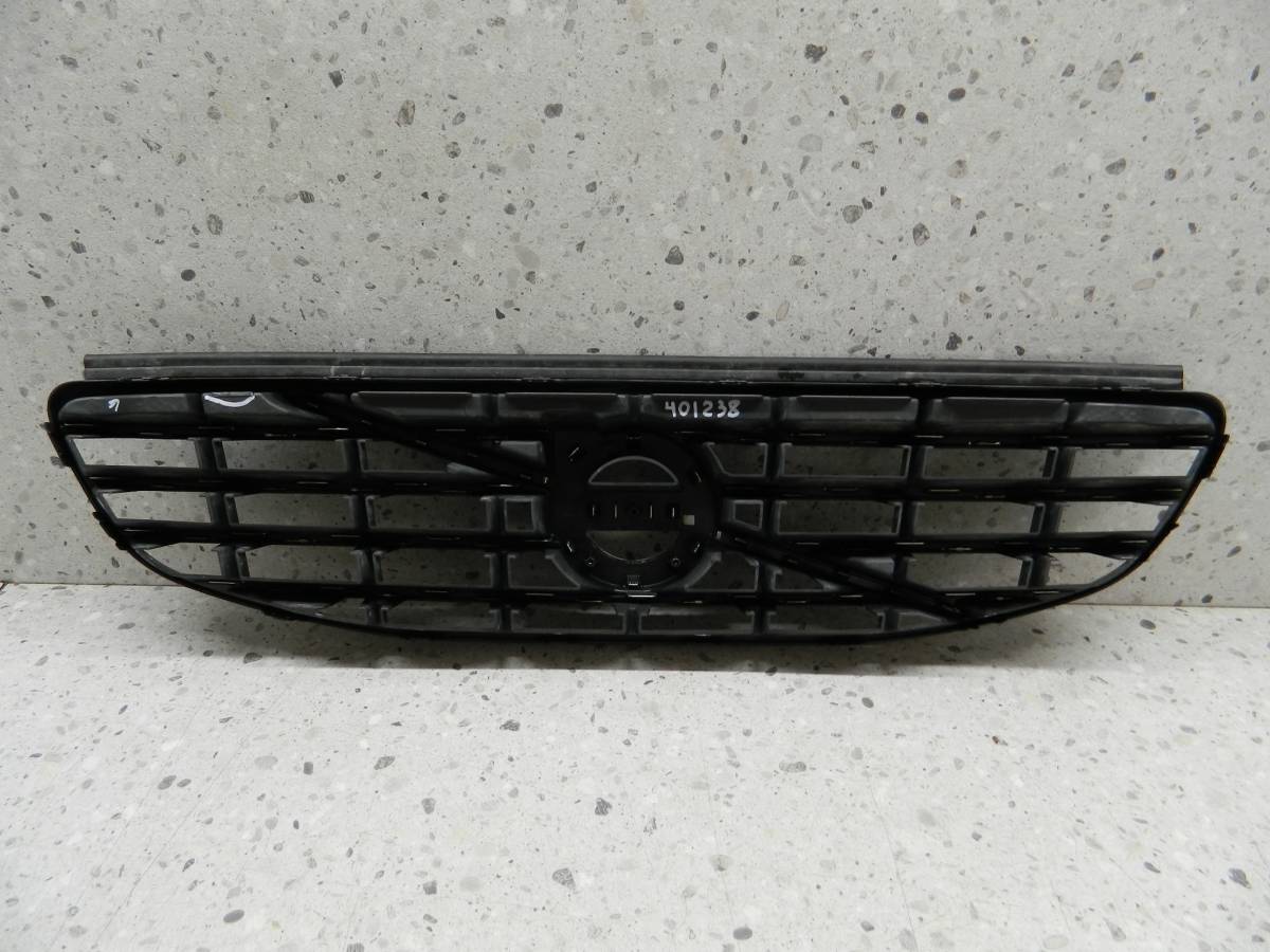 Решетка радиатора Volvo XC60 2008-2017