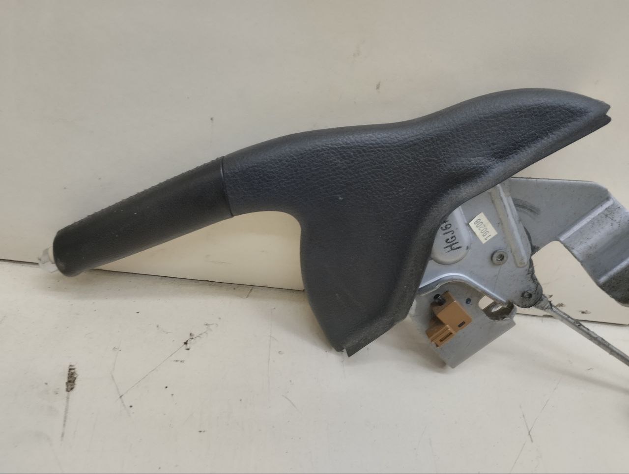 Рычаг стояночного тормоза Mazda Mazda 6 (GG) 2002-2007