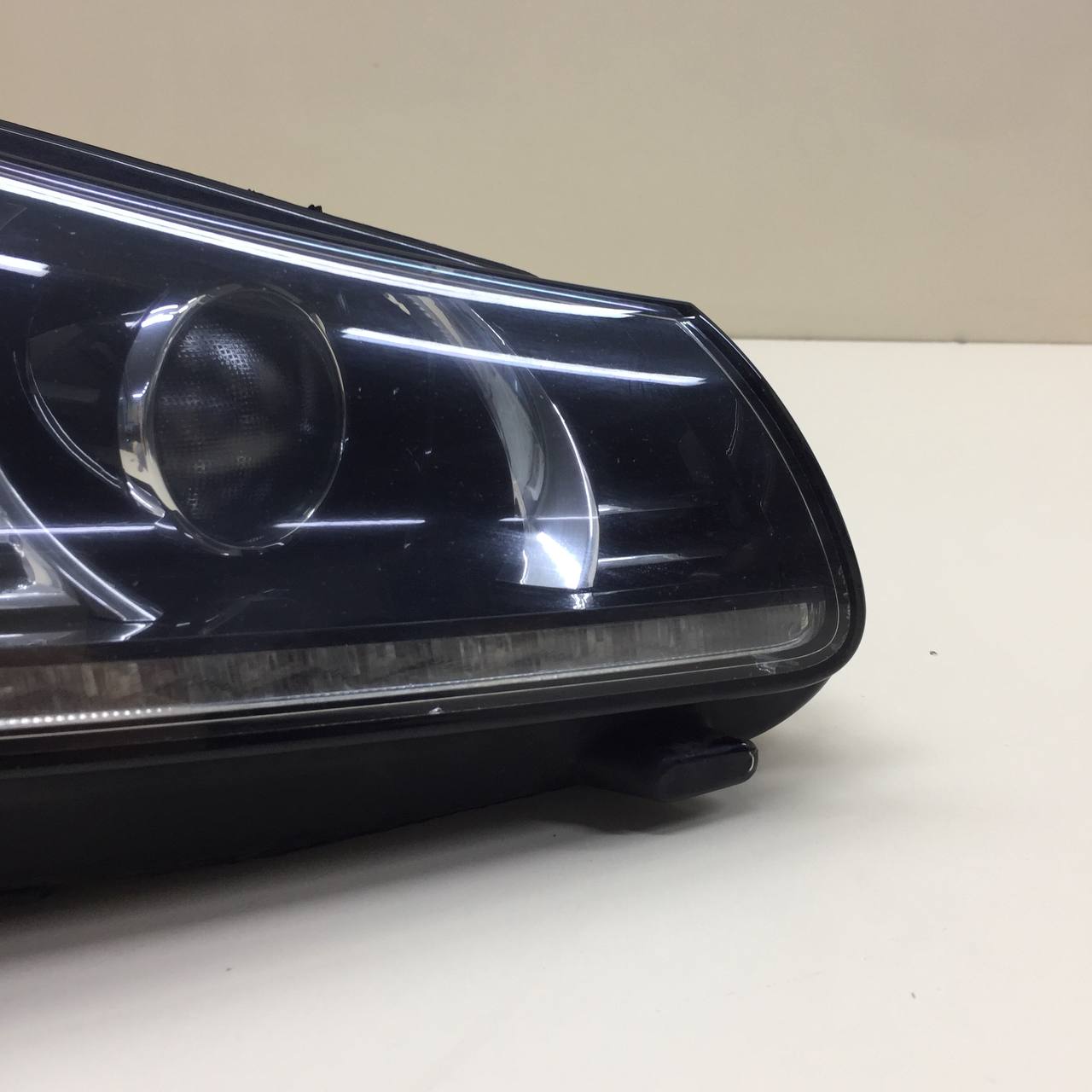 Фара правая Jaguar XF 2007-2015