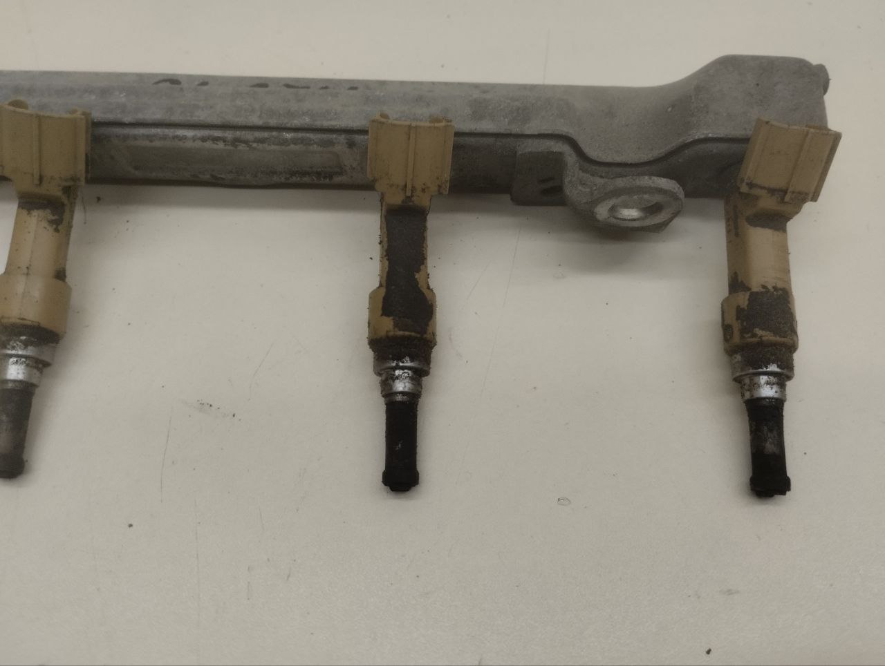 Рейка топливная (рампа) Toyota Auris (E150) 2006-2012