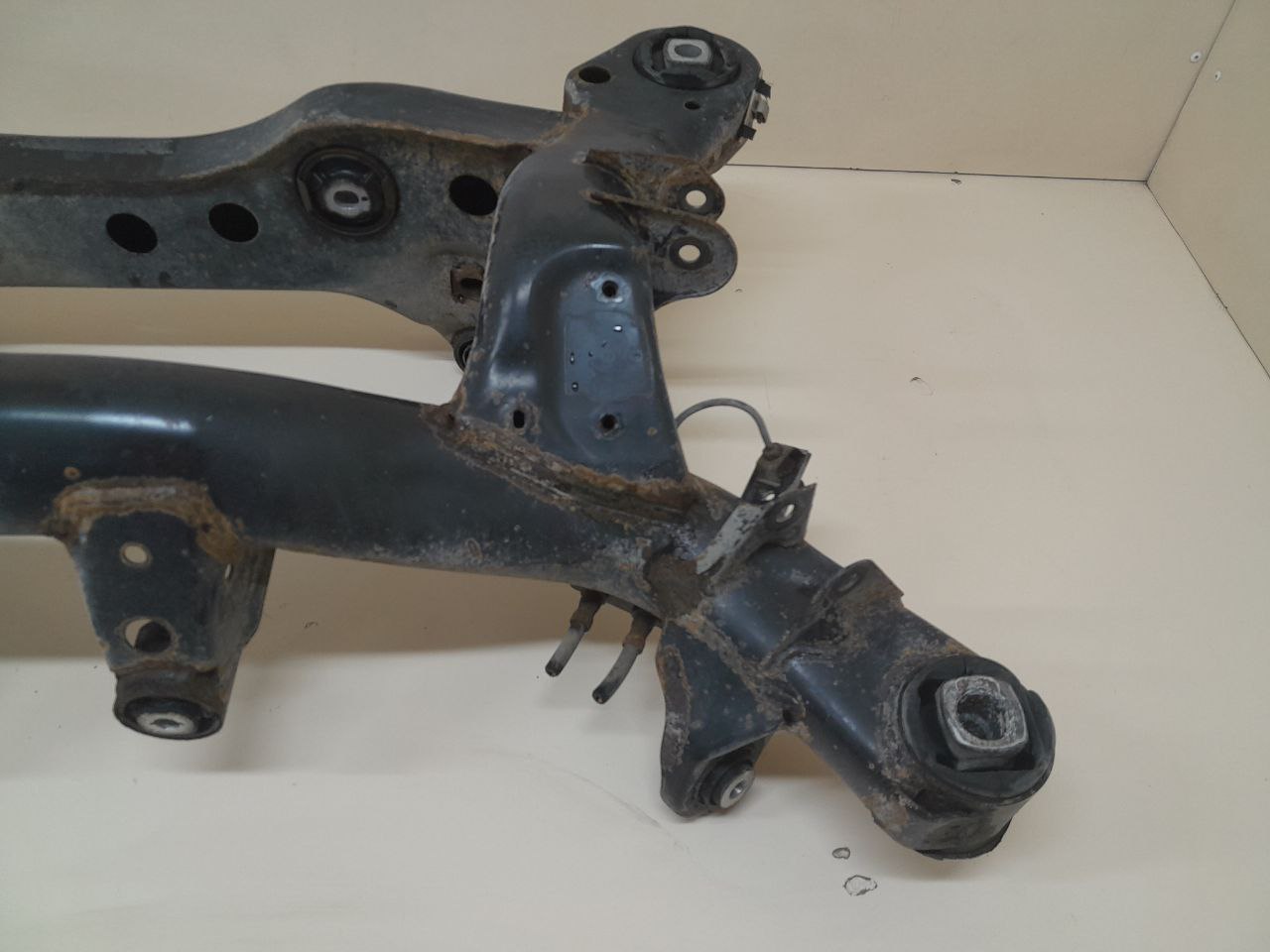 Балка задняя BMW 3-series E90/E91 2005-2011 Балка задняя BMW 3-series E90/E91 2005-2011